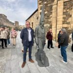 inauguracion-escultura-lambrion-chupacandiles-1